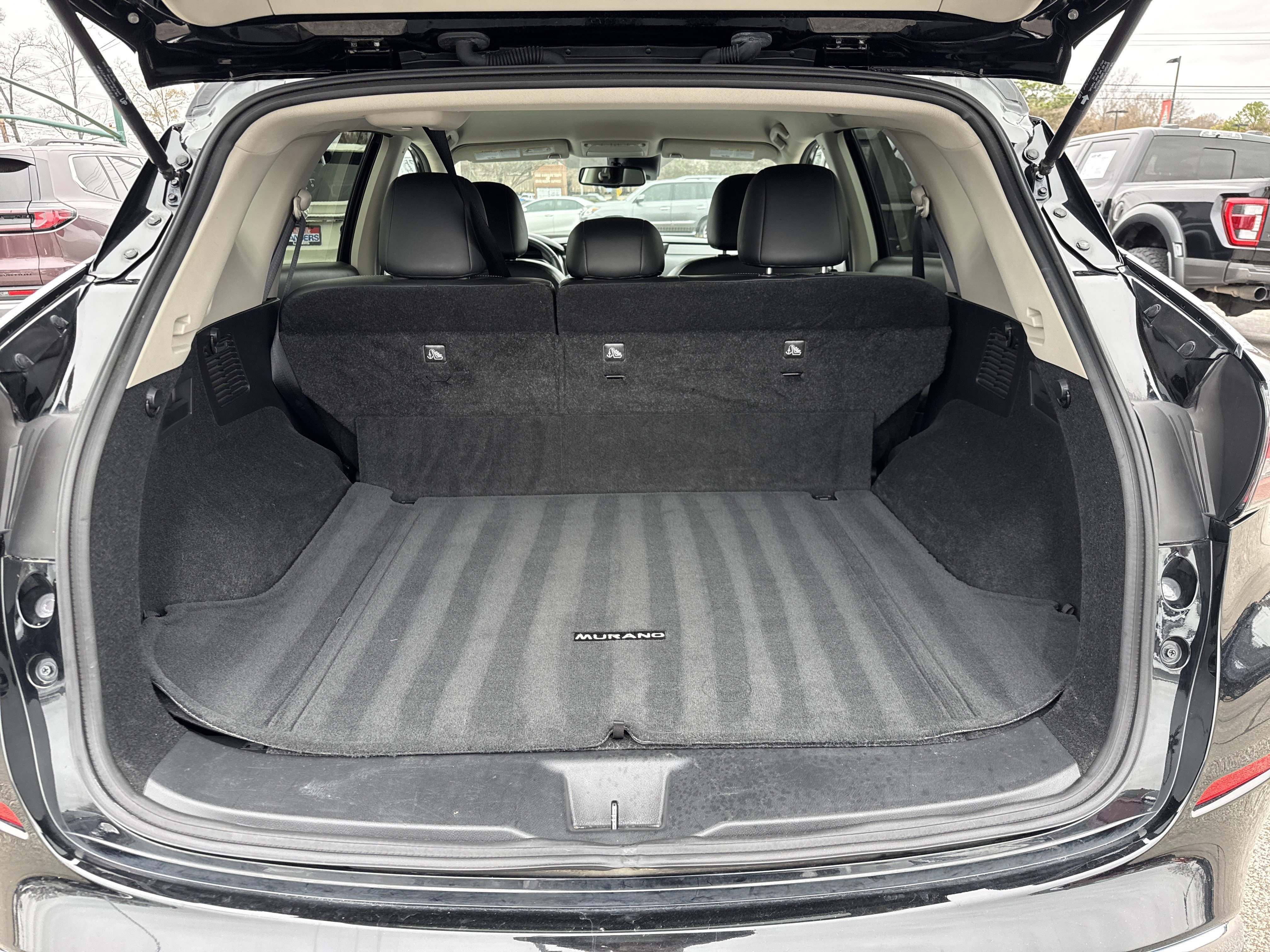 Used 2023 Nissan Murano SV image 13