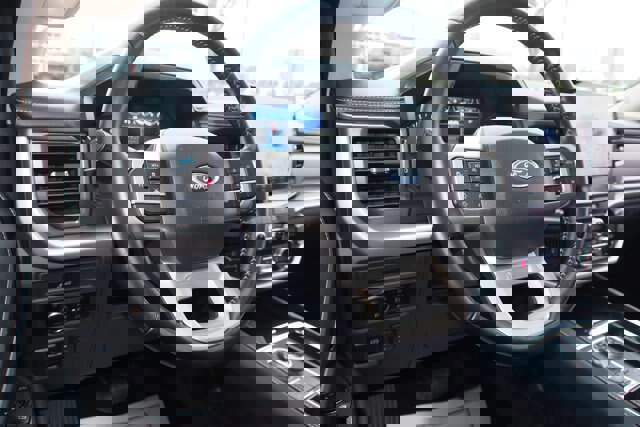 Certified 2024 Ford Expedition XLT image 21