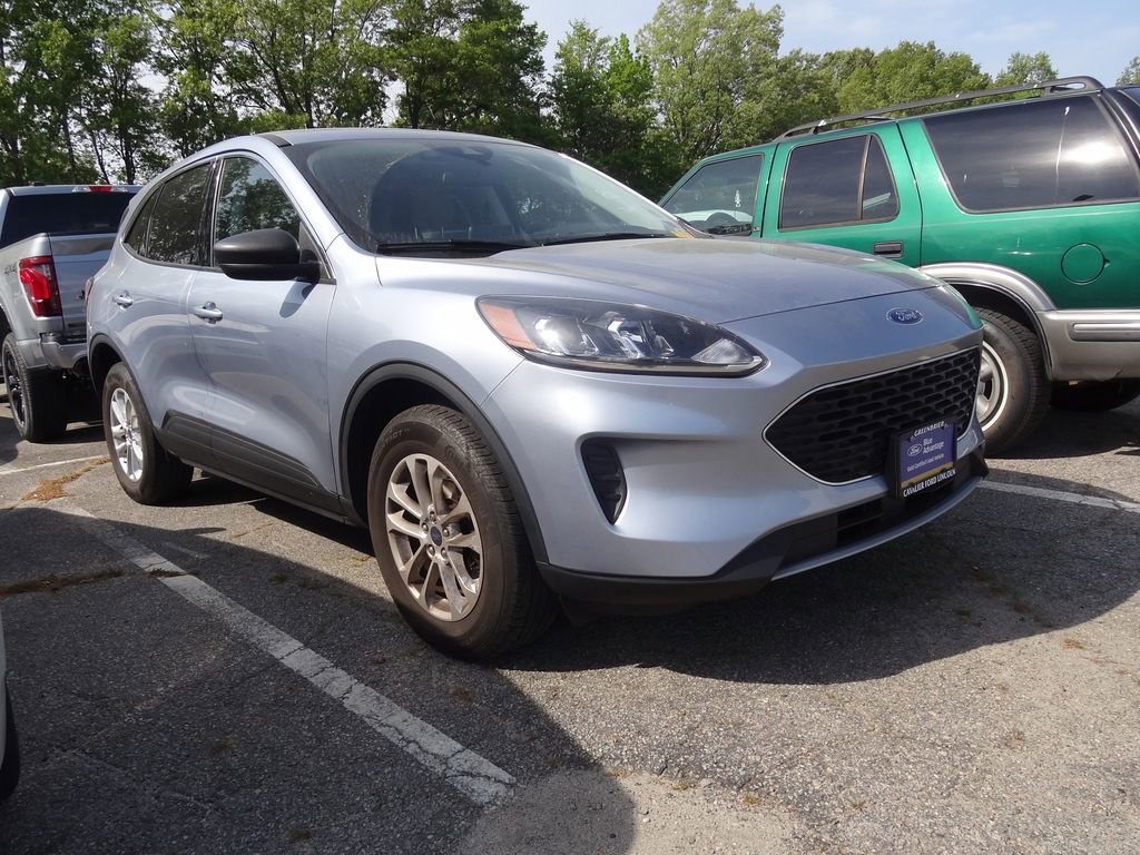Certified 2022 Ford Escape SE