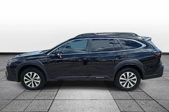 Used 2023 Subaru Outback Premium AWD/4WD image 8