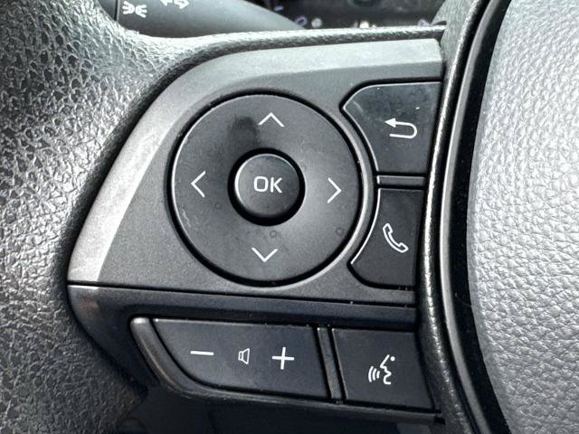 Used 2022 Toyota RAV4 LE FWD image 27