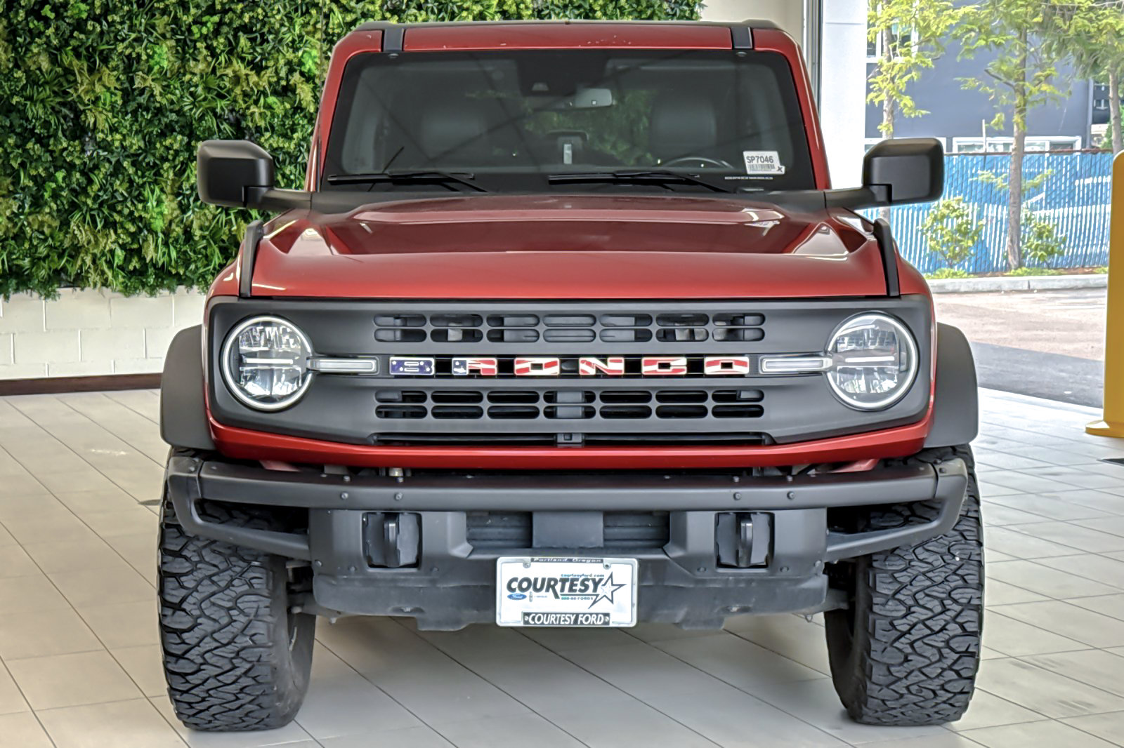Certified 2022 Ford Bronco Black Diamond w/ Sasquatch Package AWD/4WD image 9