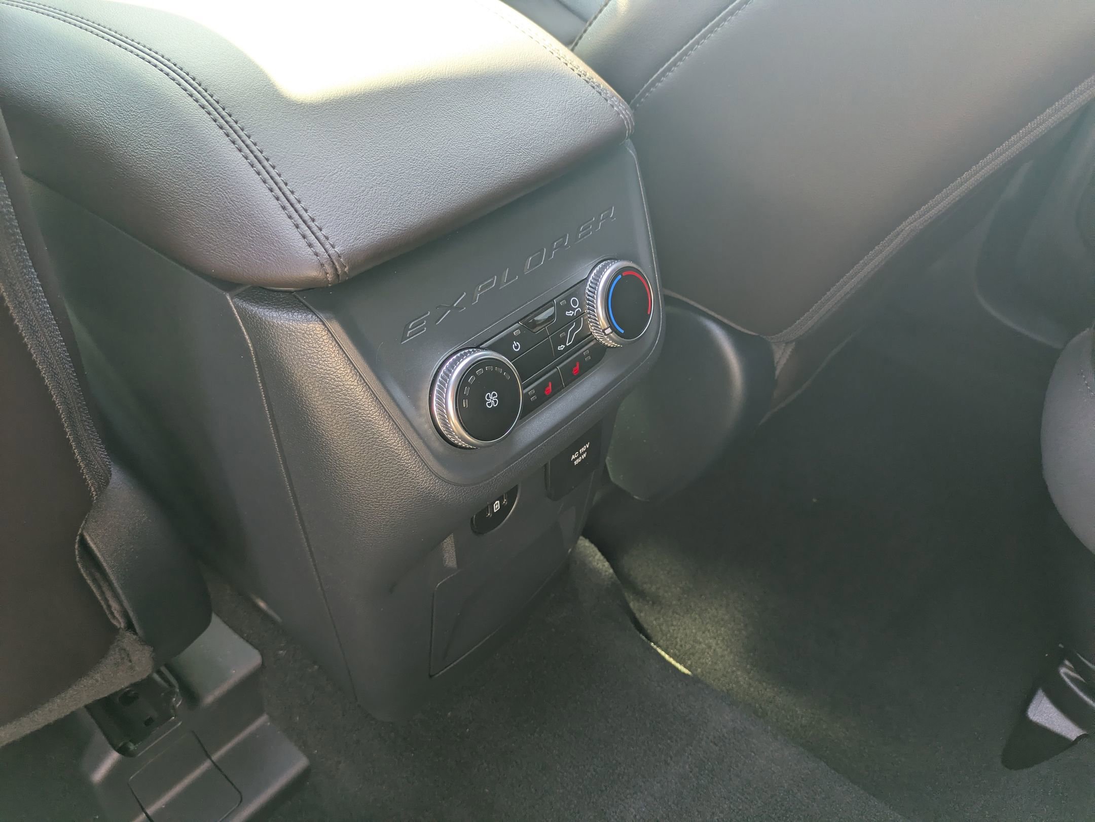 Certified 2025 Ford Explorer Platinum w/ Ultimate Package image 29