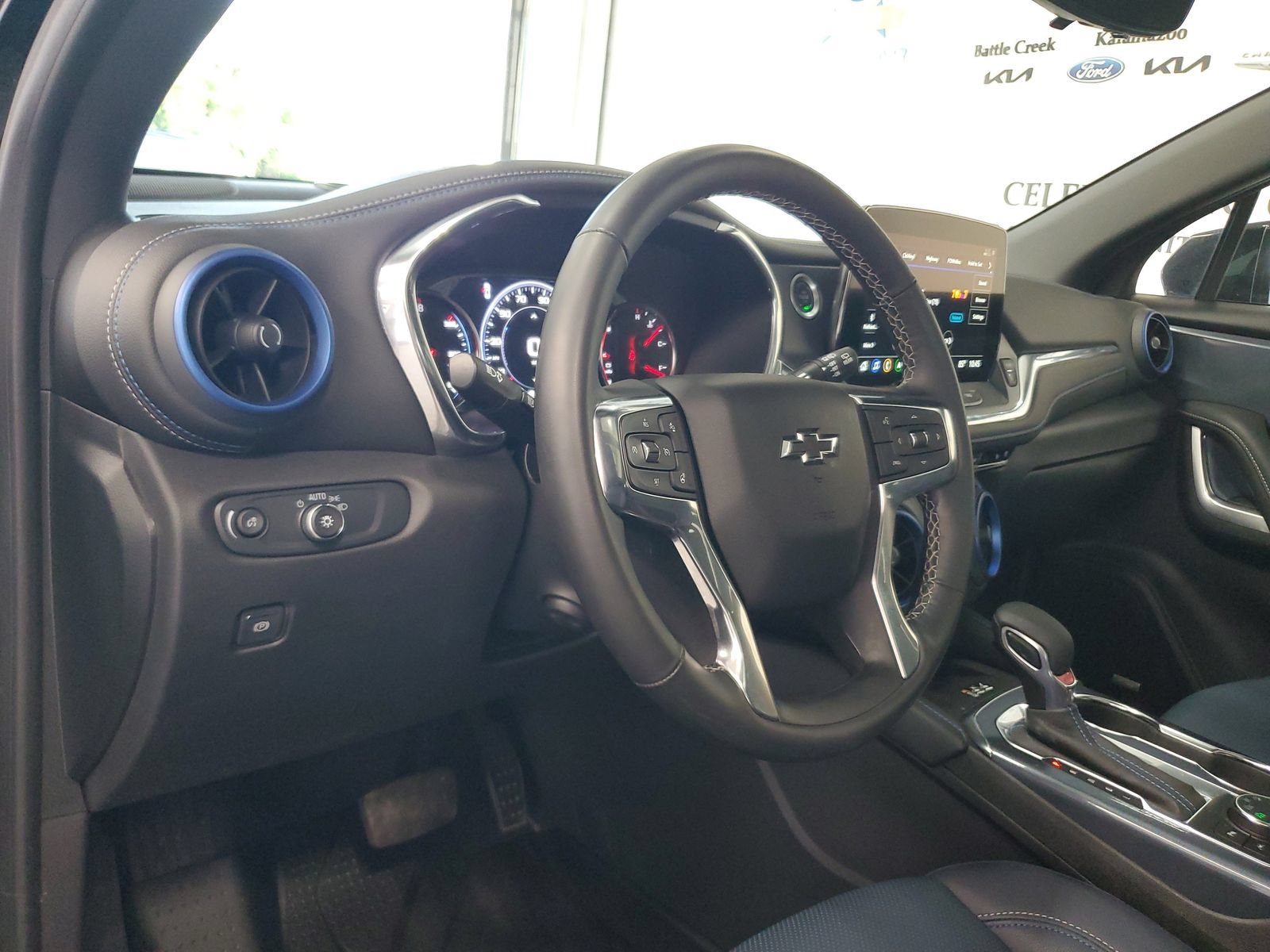 Used 2025 Chevrolet Blazer RS w/ Driver Confidence II Package AWD/4WD image 18