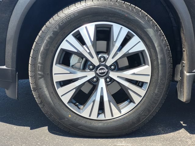 Used 2023 Nissan Rogue SV FWD image 11