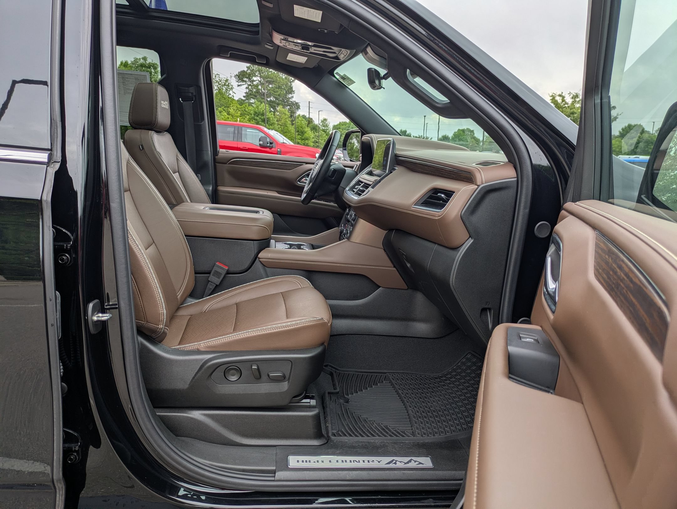 Used 2024 Chevrolet Tahoe High Country w/ Max Trailering Package AWD/4WD image 38