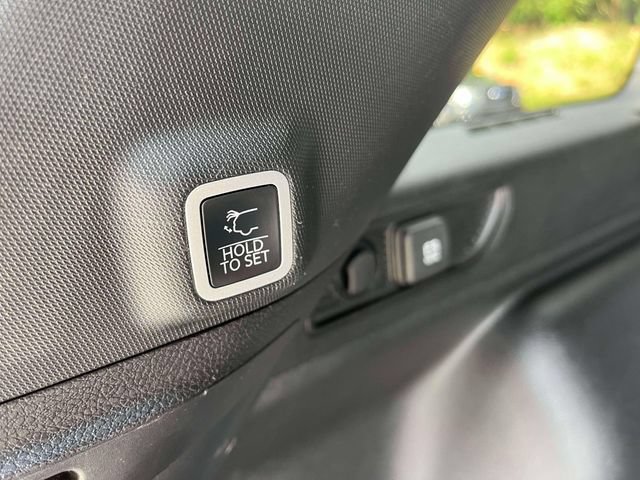 Used 2025 Jeep Grand Cherokee Altitude AWD/4WD image 20