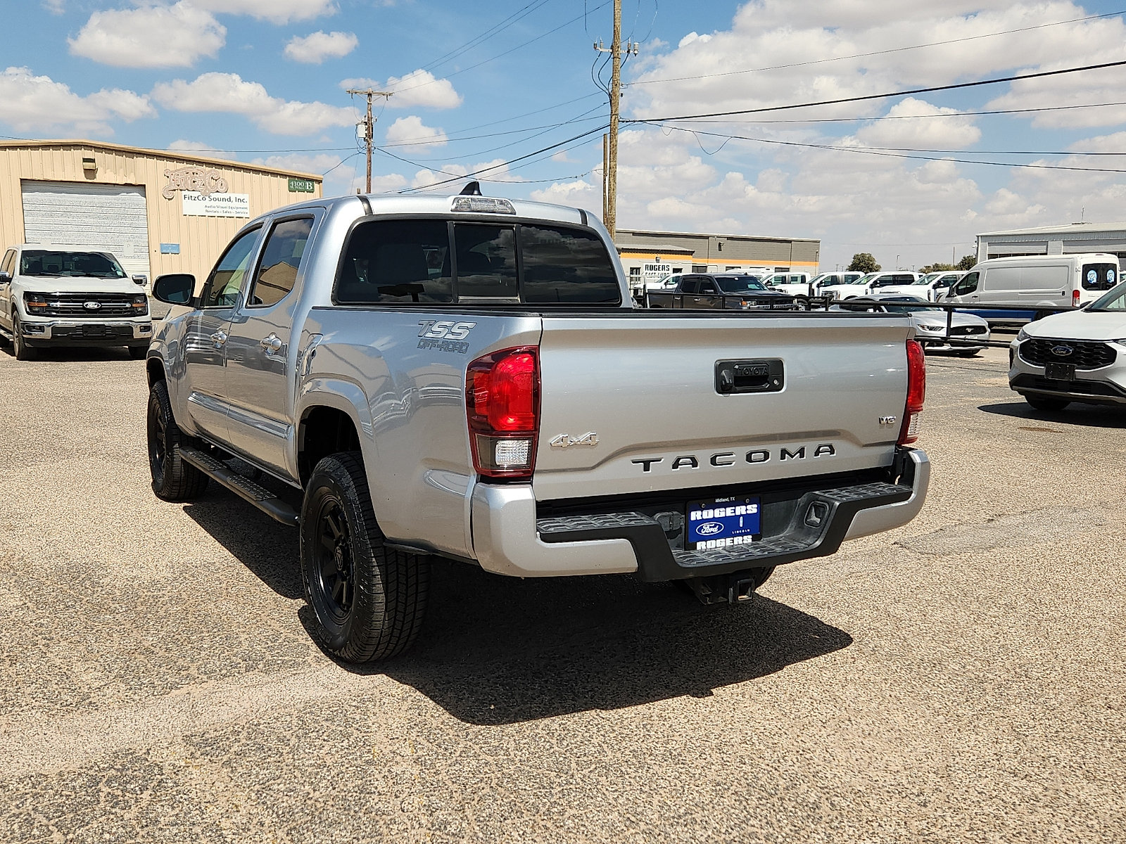 Used 2023 Toyota Tacoma SR AWD/4WD image 5