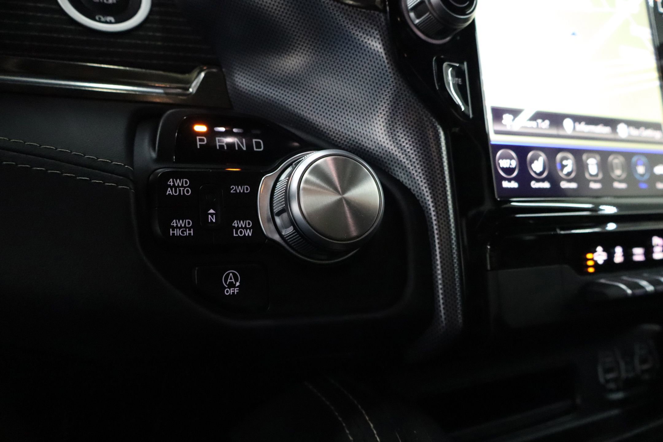 Used 2021 RAM 1500 Limited w/ Body Color Bumper Group image 26