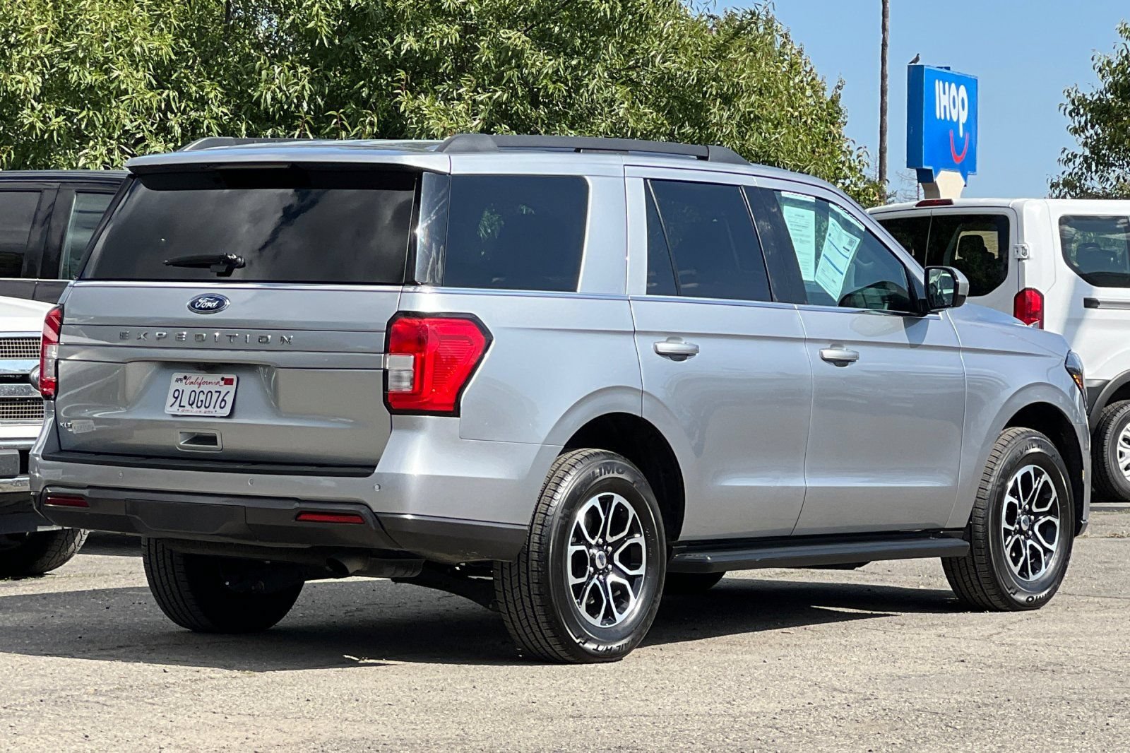 Certified 2024 Ford Expedition XLT AWD/4WD image 4