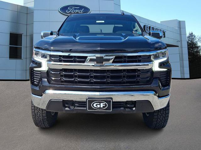 Used 2024 Chevrolet Silverado 1500 LT AWD/4WD image 2