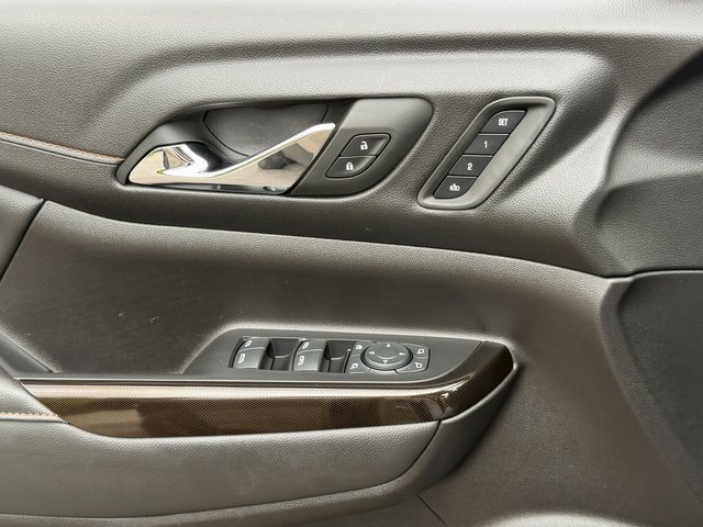 Used 2023 GMC Acadia AT4 w/ Technology Package AWD/4WD image 27