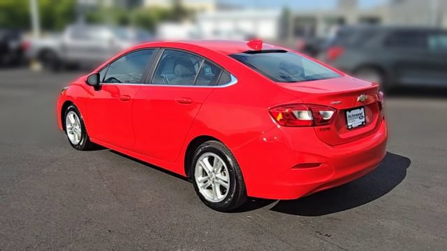 Used 2018 Chevrolet Cruze LT w/ Convenience Package FWD image 7