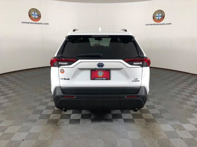 Used 2022 Toyota RAV4 LE AWD/4WD image 17