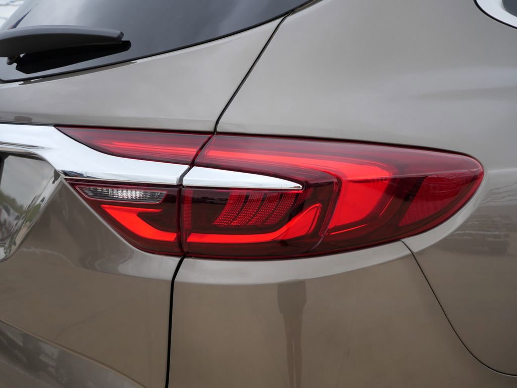 Used 2020 Buick Enclave Avenir w/ Avenir Technology Package FWD image 9