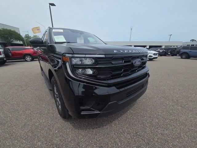 Certified 2025 Ford Expedition Max Active AWD/4WD image 2