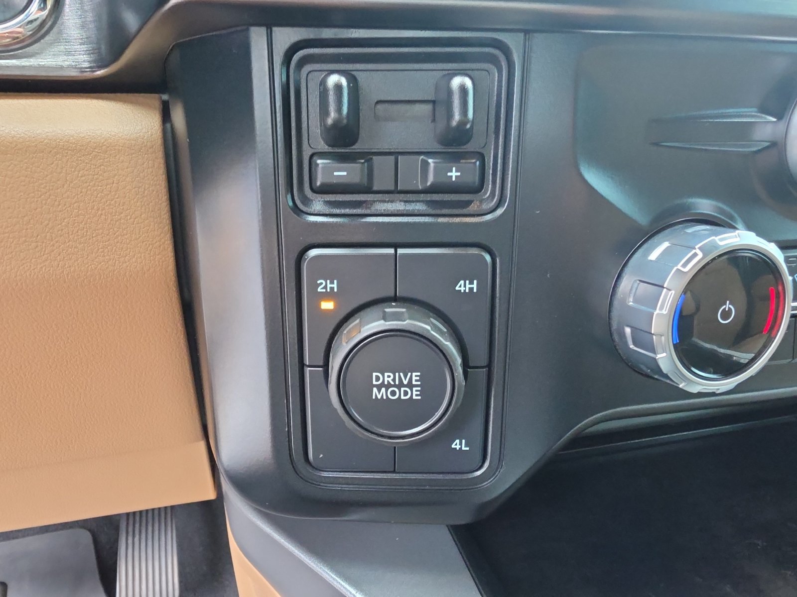Certified 2023 Ford F350 Lariat w/ Tow Technology Package AWD/4WD image 23