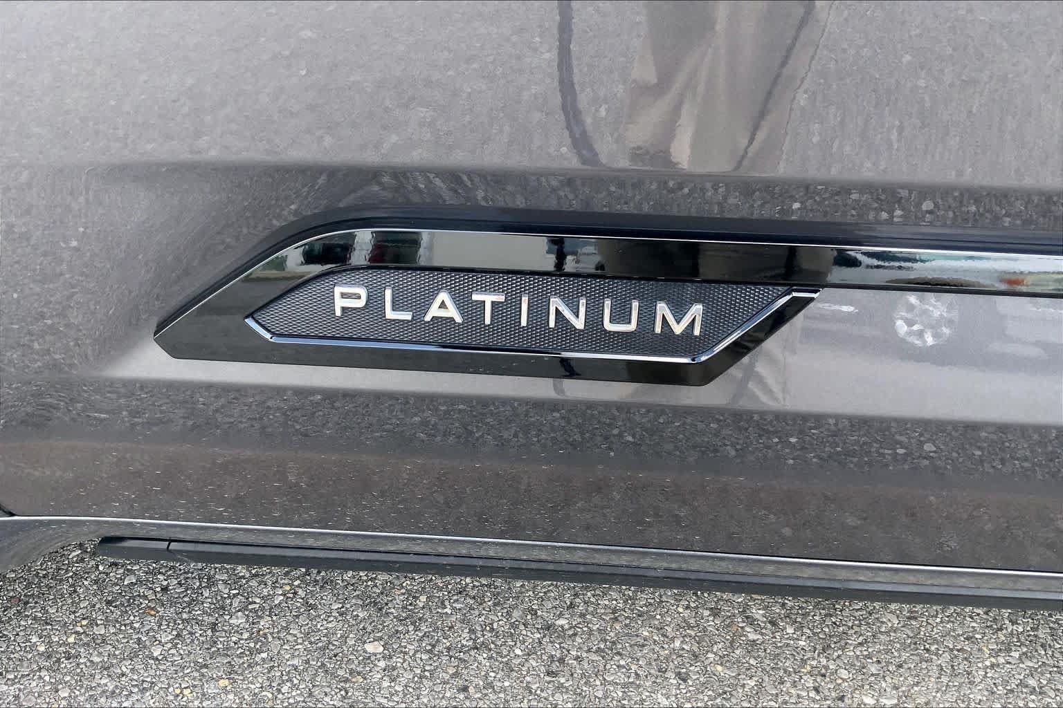 Used 2024 Toyota Tundra Platinum AWD/4WD image 10