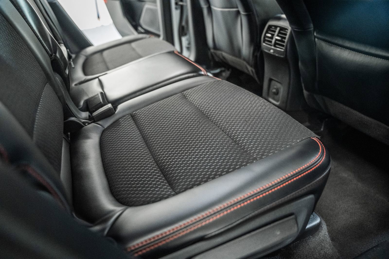 Certified 2025 Ford Escape ST-Line image 38