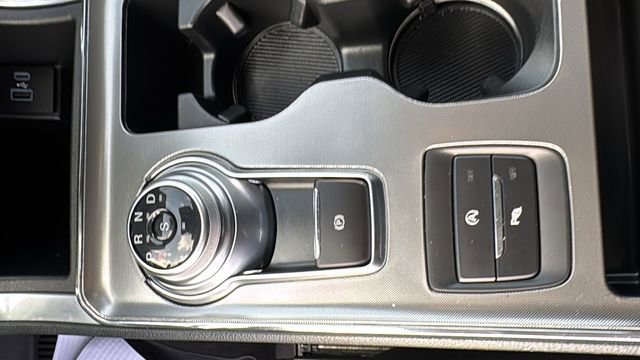 Certified 2022 Ford Edge Titanium w/ Class II Trailer Tow Package image 28