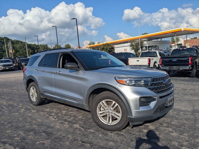 Certified 2023 Ford Explorer XLT AWD/4WD image 2