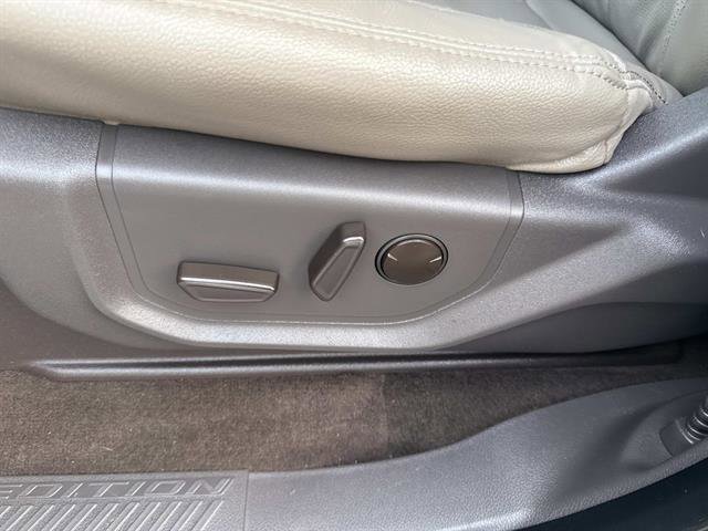 Certified 2020 Ford Expedition XLT w/ Equipment Group 202A image 19