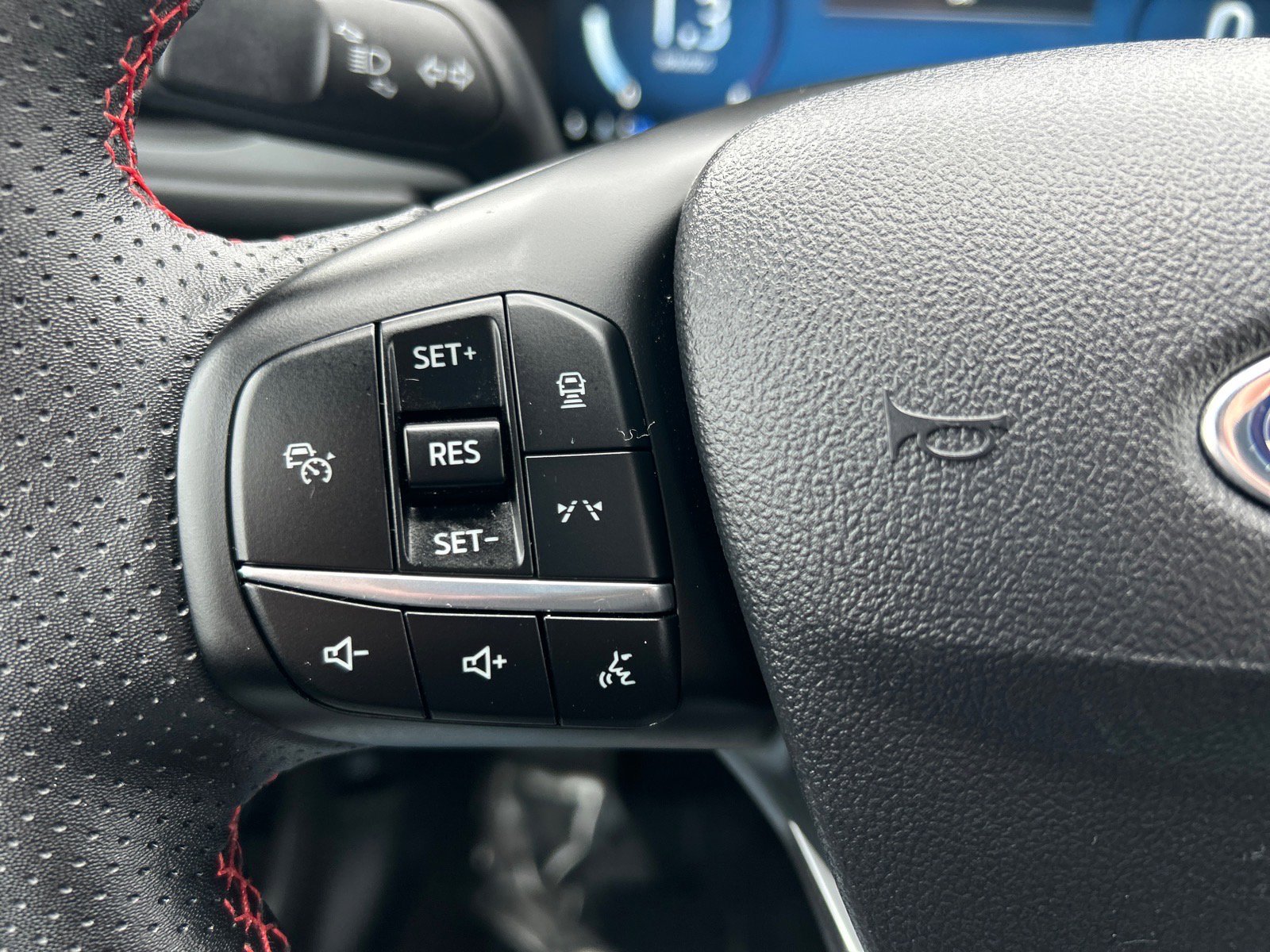 Certified 2023 Ford Escape ST-Line Elite image 24