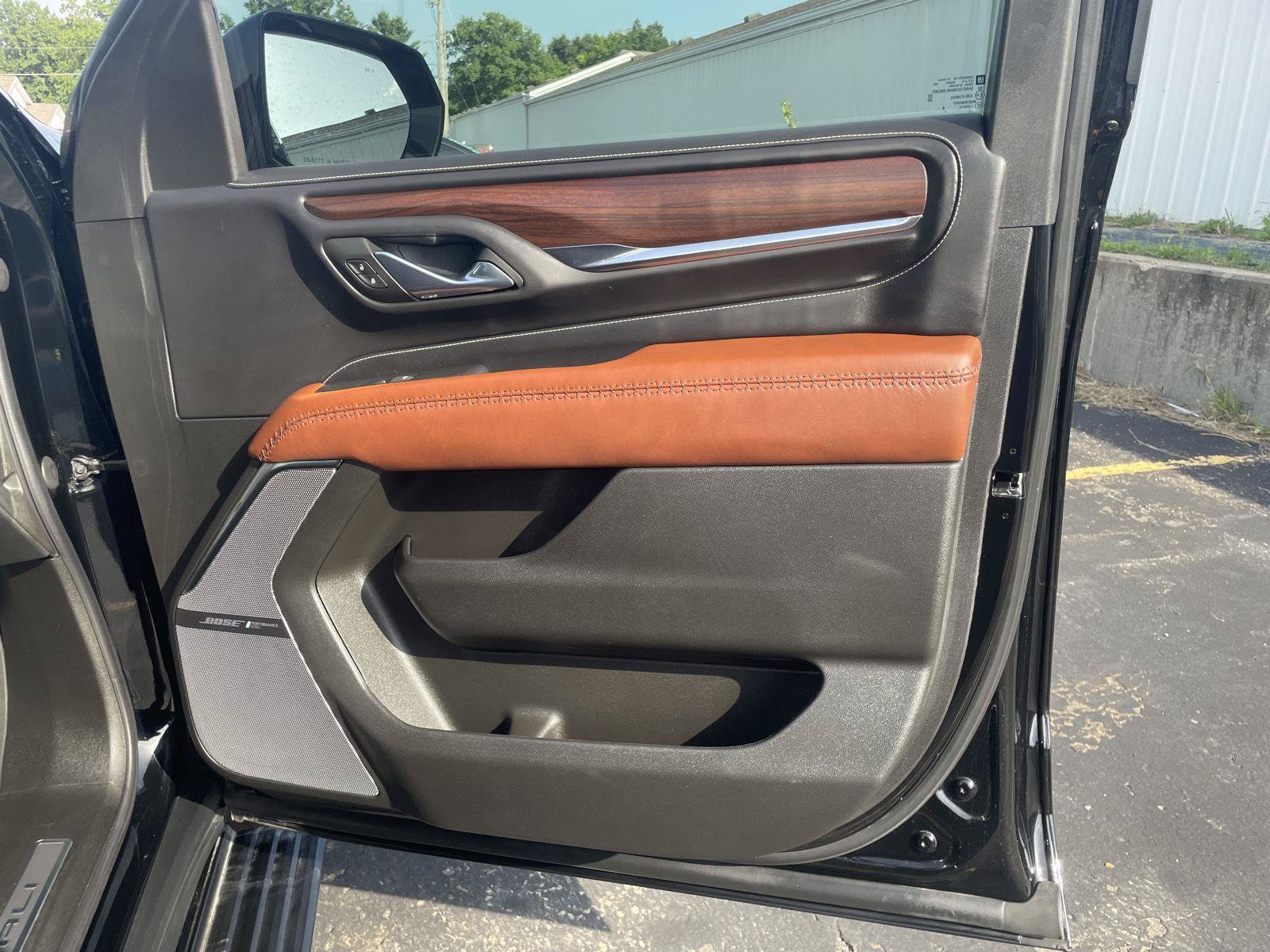 Used 2023 GMC Yukon XL Denali Ultimate AWD/4WD image 25