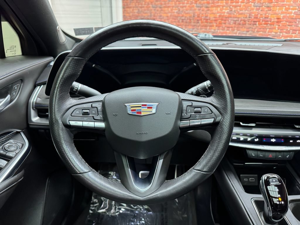 Used 2024 Cadillac XT4 Sport w/ Active Safety Package AWD/4WD image 15