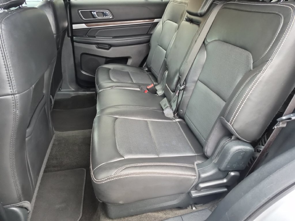 Certified 2018 Ford Explorer Limited AWD/4WD image 35