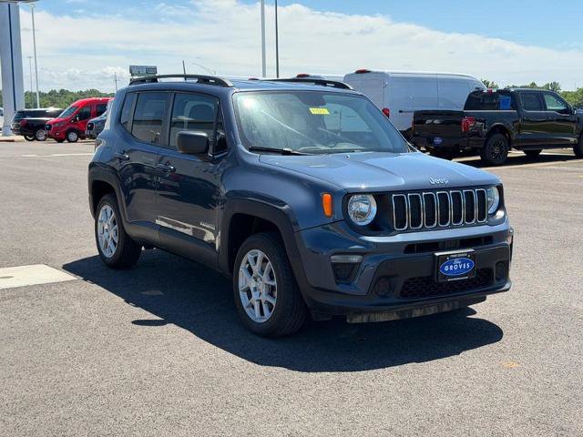 Used 2020 Jeep Renegade Sport w/ Sport Appearance Group AWD/4WD image 3