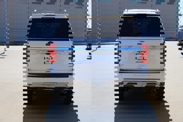 Certified 2019 Ford Expedition XLT image 4