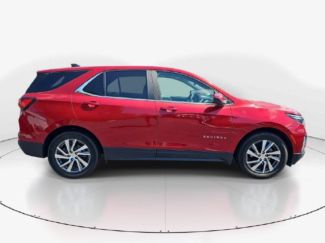 Used 2023 Chevrolet Equinox LT FWD image 2