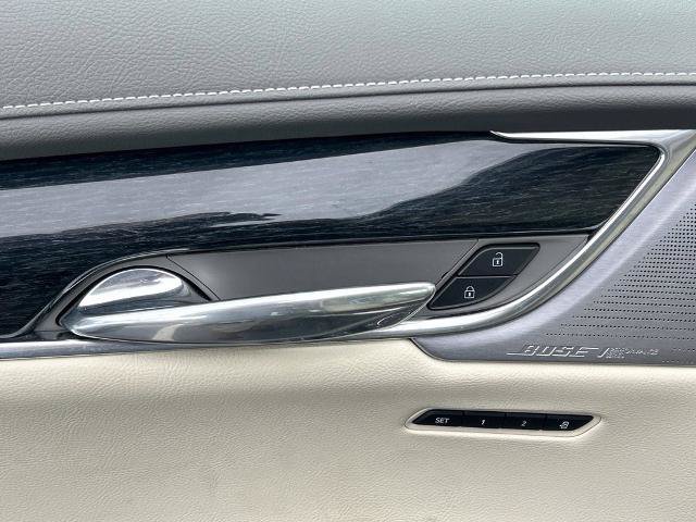 Used 2024 Cadillac XT6 Premium Luxury w/ Technology Package FWD image 19