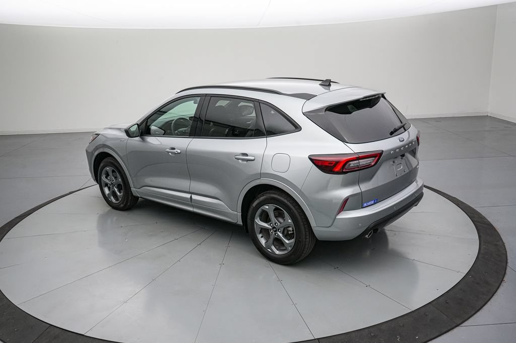 Certified 2024 Ford Escape ST-Line w/ Tech Pack #1 AWD/4WD image 6