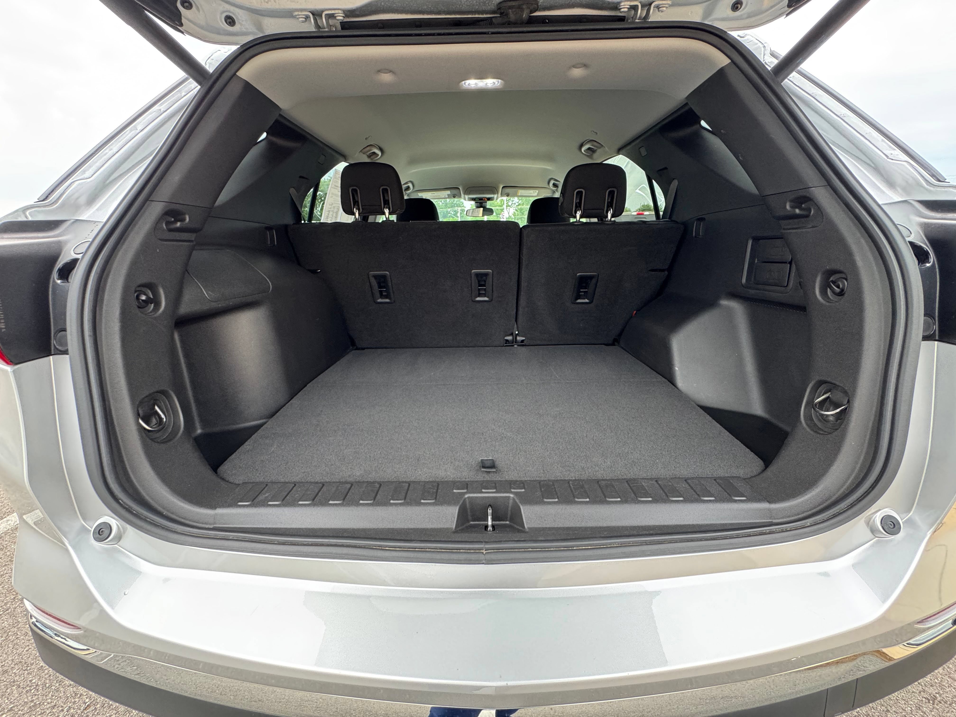 Used 2020 Chevrolet Equinox LT FWD image 20