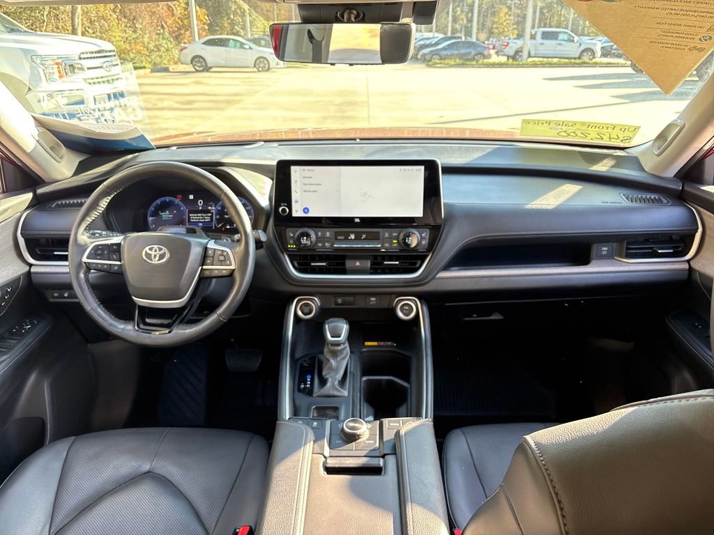 Used 2024 Toyota Grand Highlander Platinum image 11