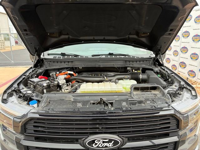 Certified 2025 Ford F150 Platinum w/ FX4 Off-Road Package AWD/4WD image 16