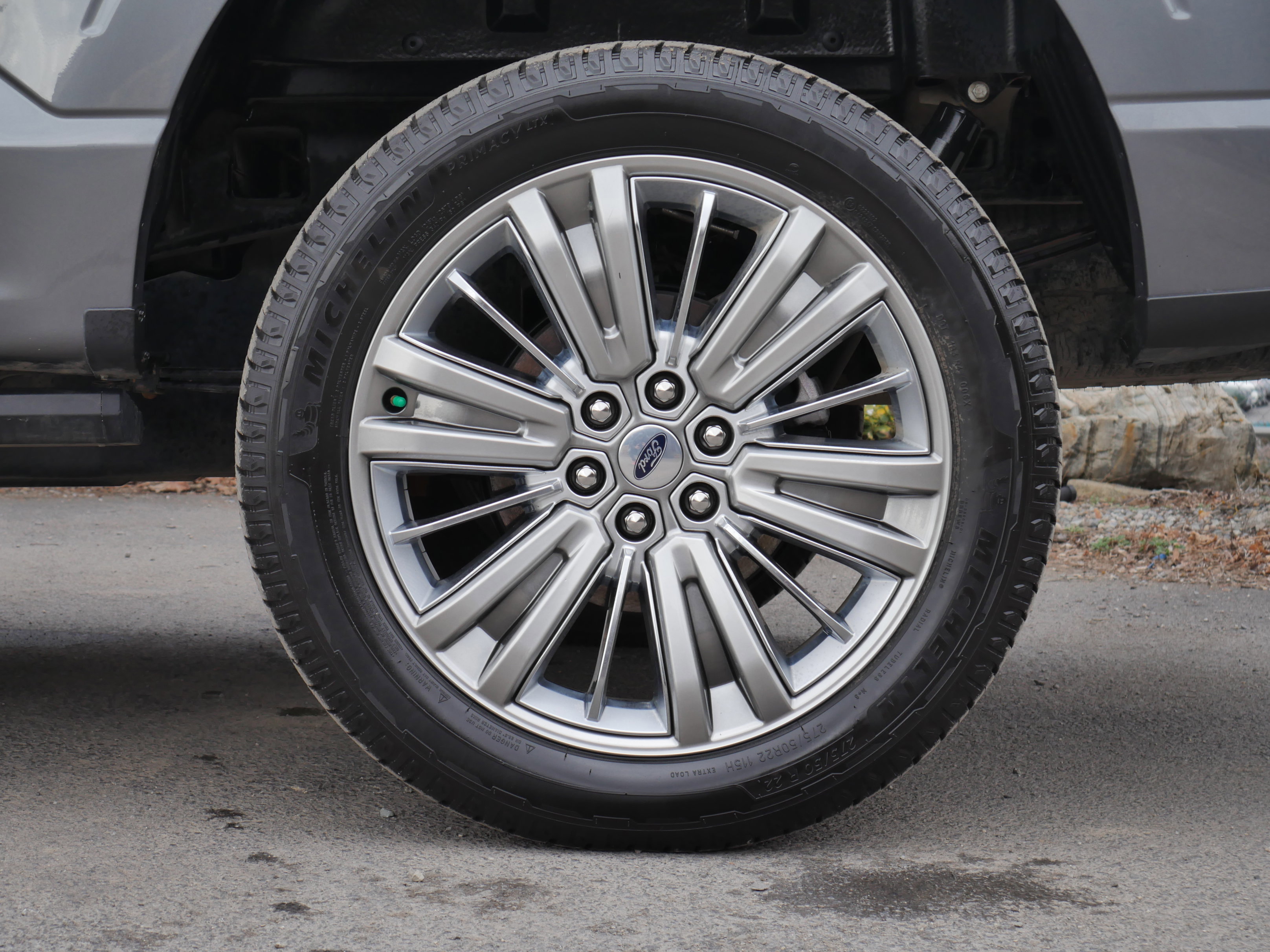 Certified 2025 Ford F150 Platinum w/ Equipment Group 703A Plus image 9