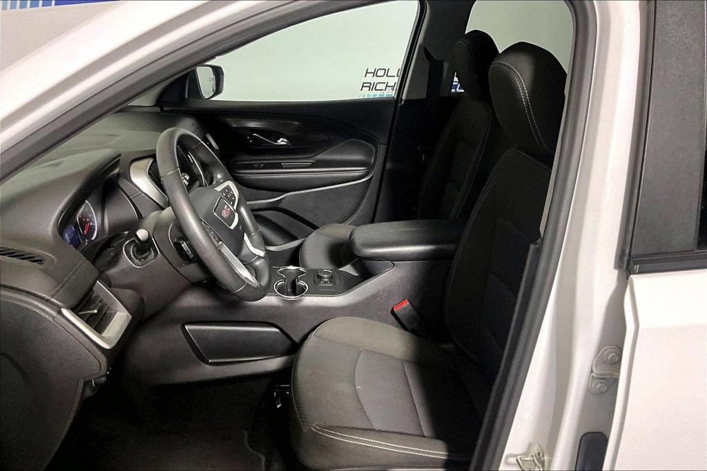 Used 2024 GMC Terrain SLE FWD image 20