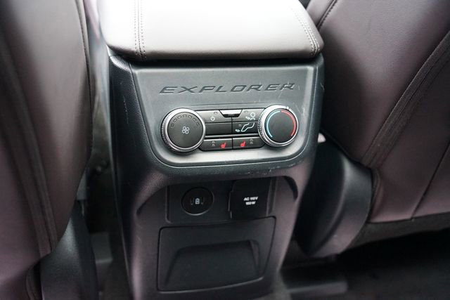 Certified 2025 Ford Explorer Platinum w/ LUX Leather Package image 10