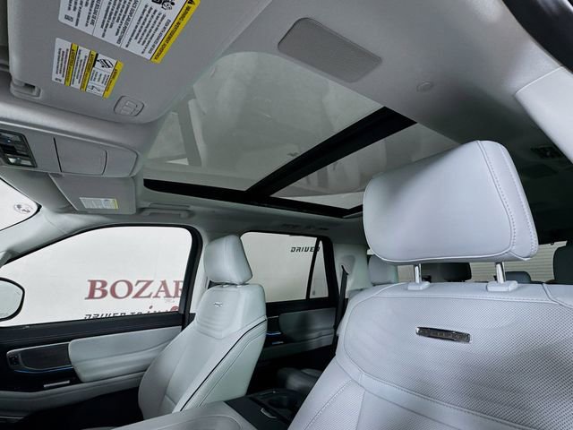 Certified 2025 Ford Expedition Platinum w/ Platinum Ultimate Package AWD/4WD image 26