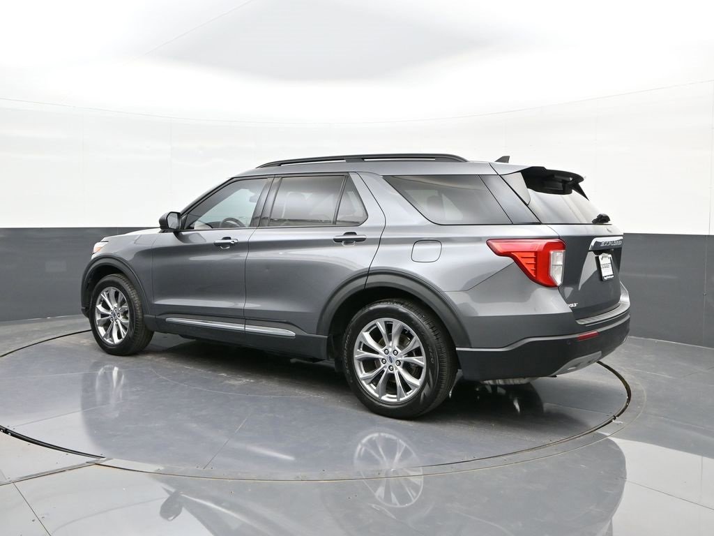 Certified 2021 Ford Explorer XLT w/ Equipment Group 202A image 5