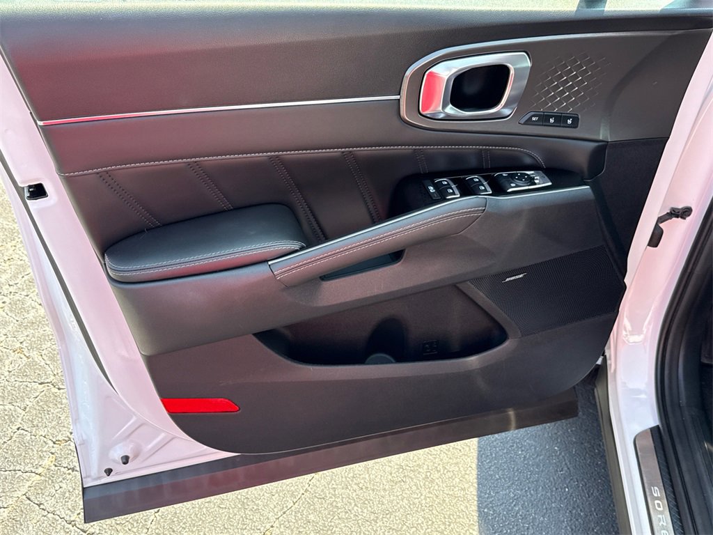 Used 2023 Kia Sorento SX image 10