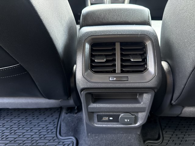 Used 2020 Volkswagen Tiguan SE FWD image 19