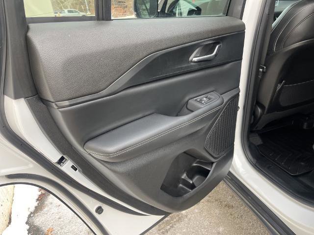 Used 2024 Jeep Grand Cherokee Altitude image 12