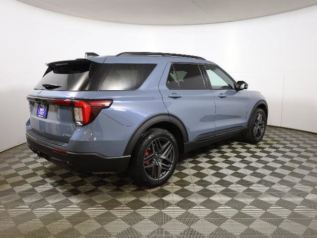 Certified 2025 Ford Explorer ST-Line w/ Premium Package AWD/4WD image 4