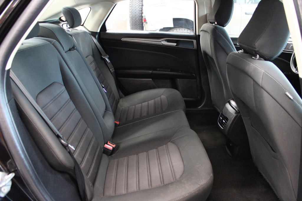 Certified 2020 Ford Fusion SE FWD image 40