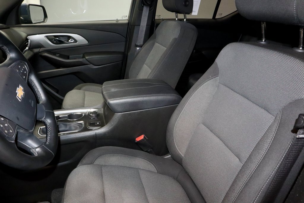 Used 2023 Chevrolet Traverse LT image 24