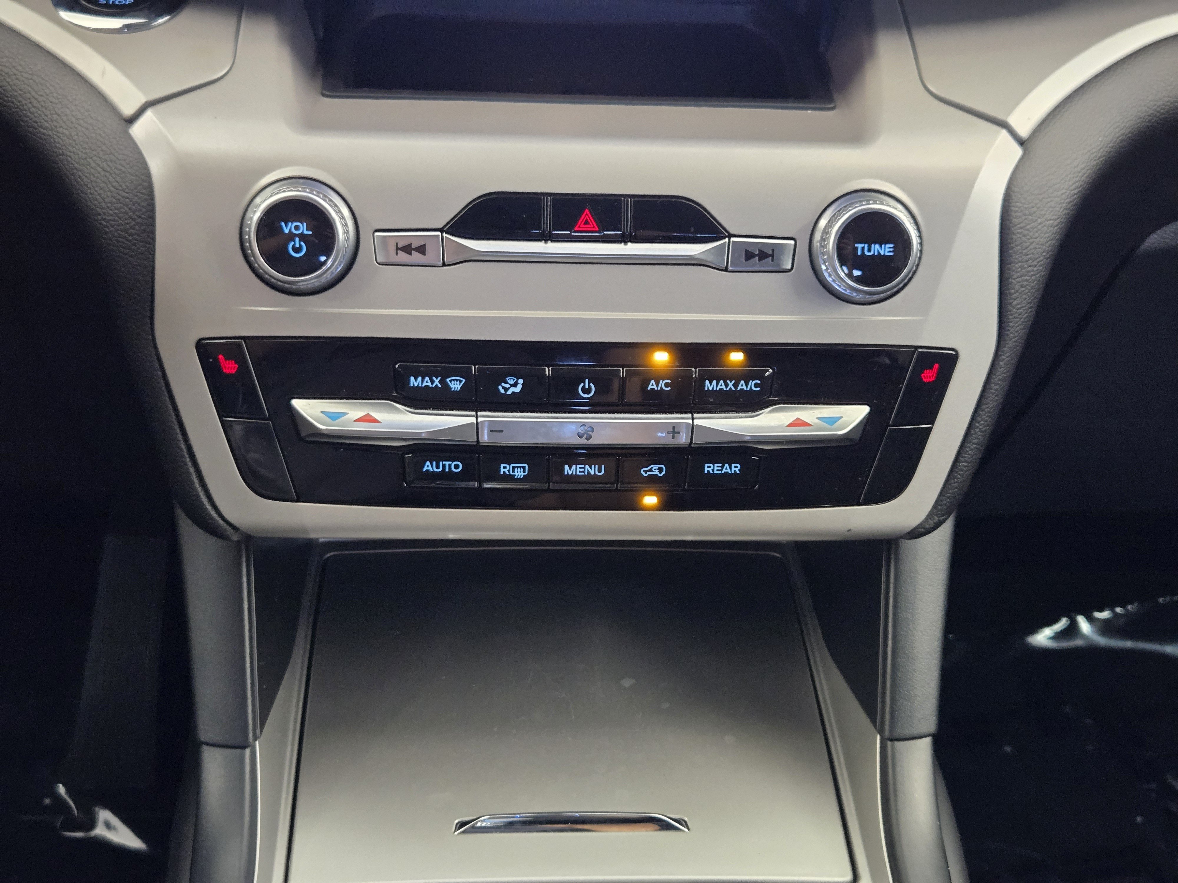 Certified 2023 Ford Explorer XLT RWD image 20